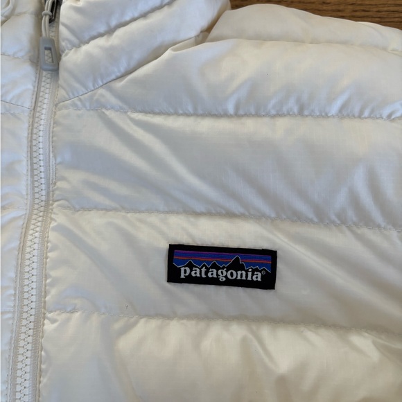 Patagonia women’s Down Sweater jacket - Picture 2 of 6